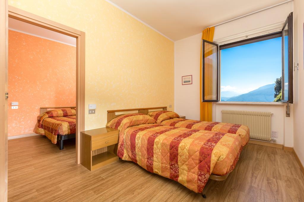 Hotel Antica Croce - Gardaslowemotion Tenno Exteriör bild